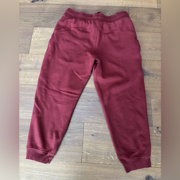 Lululemon Scuba Sweatpants - Picture 2 of 4